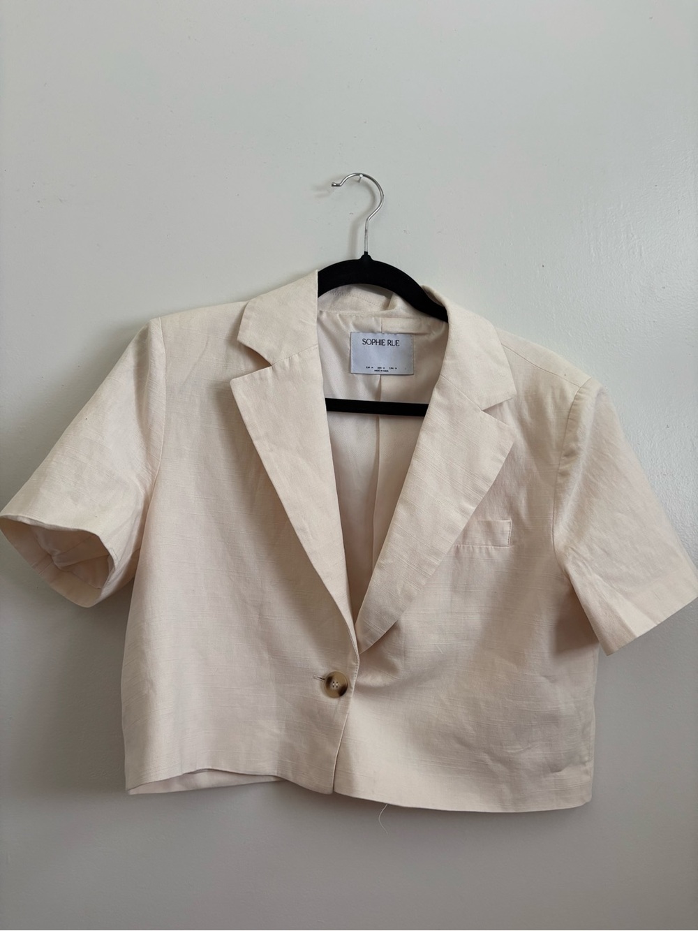 Sophie Rue Cropped Short-Sleeve Blazer in Cream